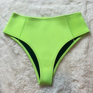 Hoaka swimwear high waisted bottoms - SIZE: XS